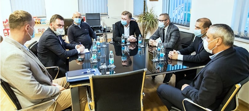 Košarac i Tomaš u posjeti kompaniji Mladegs Pak