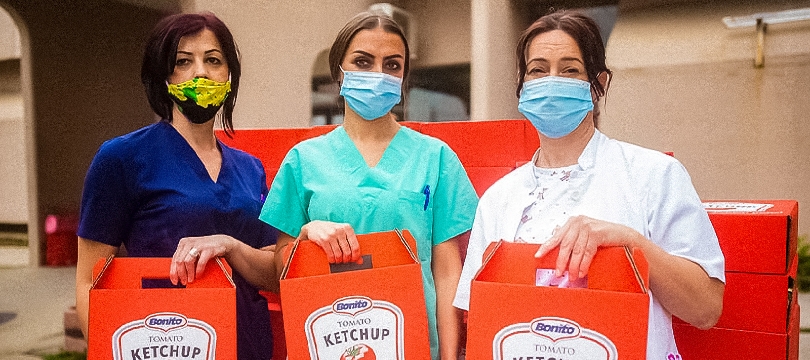 Bonito daruje porodilje i zahvaljuje svim majkama